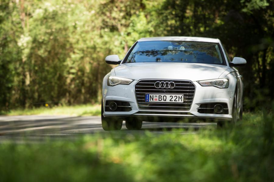  Audi A6 1.8T S-Line Sedan (4G, C7) 2015 года  (AU) (фото 11 из 16)